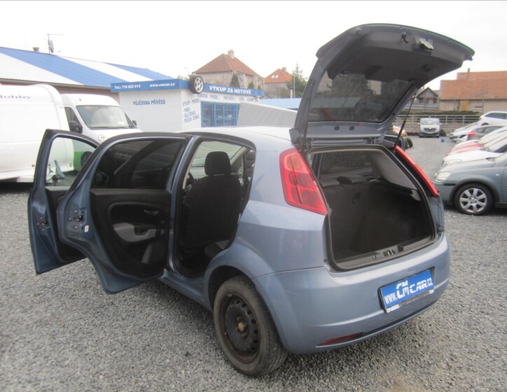 Fiat Grande Punto 28