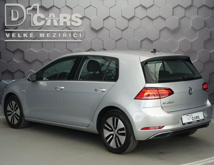 Volkswagen Golf 2