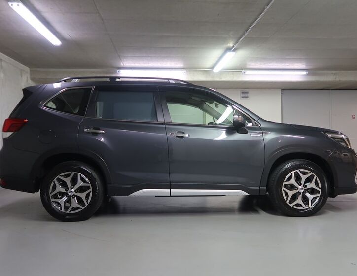 Subaru Forester 4