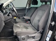 Volkswagen Tiguan 9