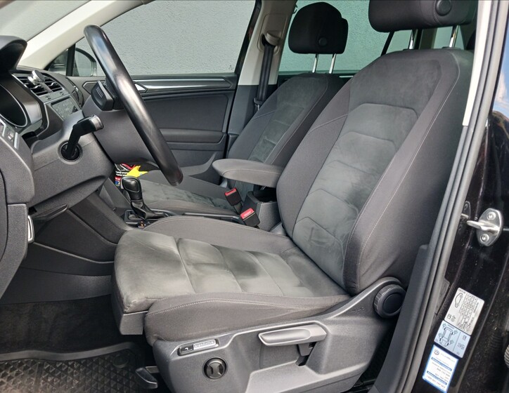 Volkswagen Tiguan 9