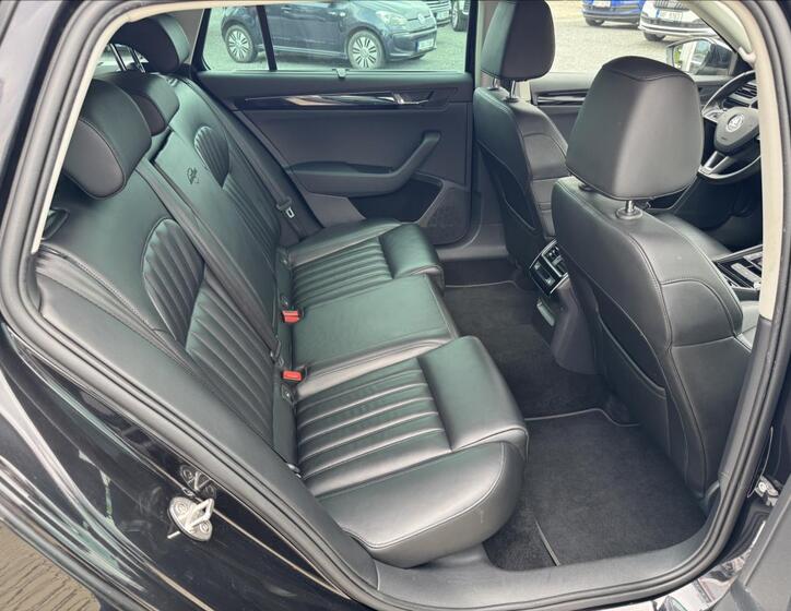 Škoda Superb 12