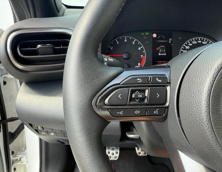 Toyota Yaris 11