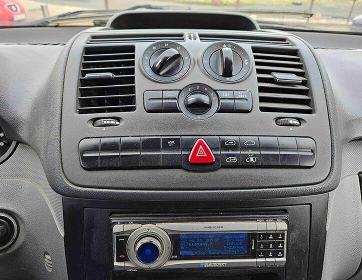 Mercedes-Benz Vito 10