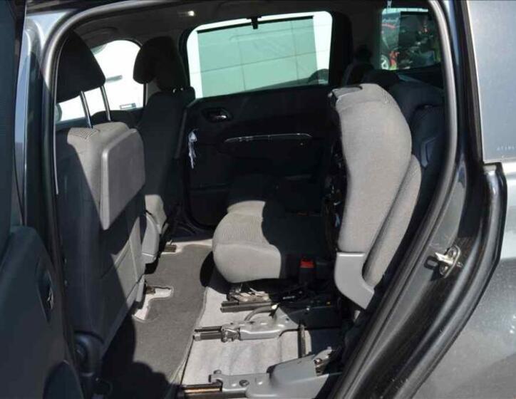 Peugeot 5008 17