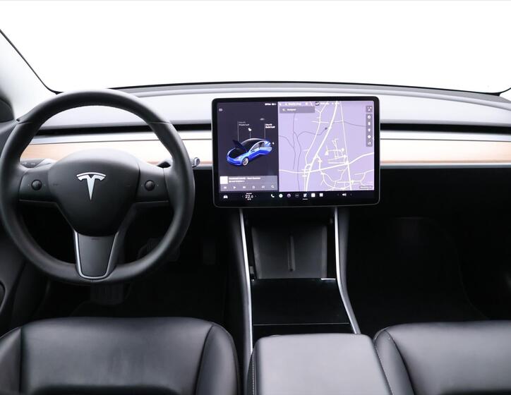 Tesla Model 3 26