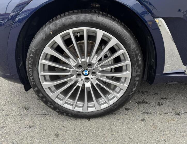 BMW X7 4
