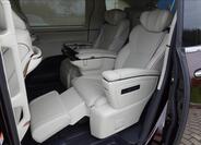 Lexus LM 350h 39