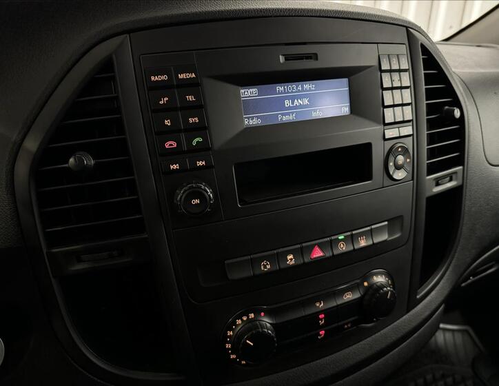 Mercedes-Benz Vito 26