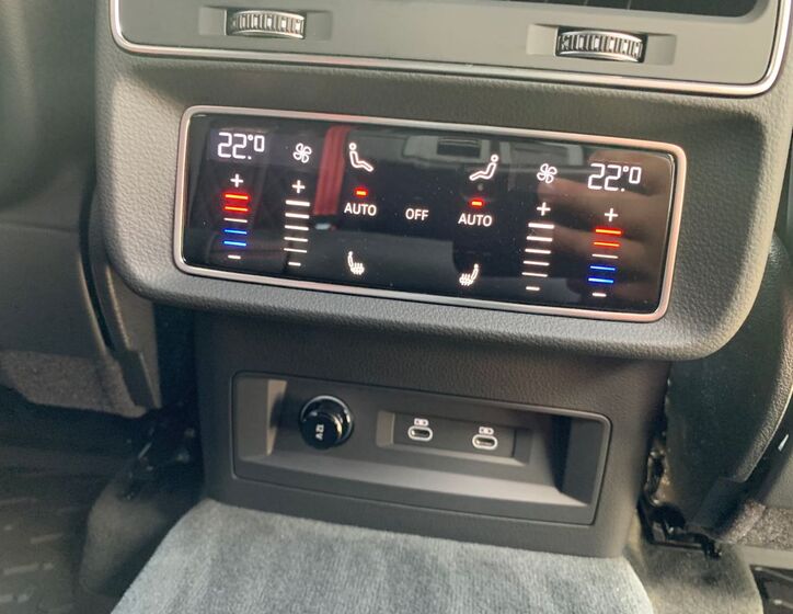 Audi Q8 29
