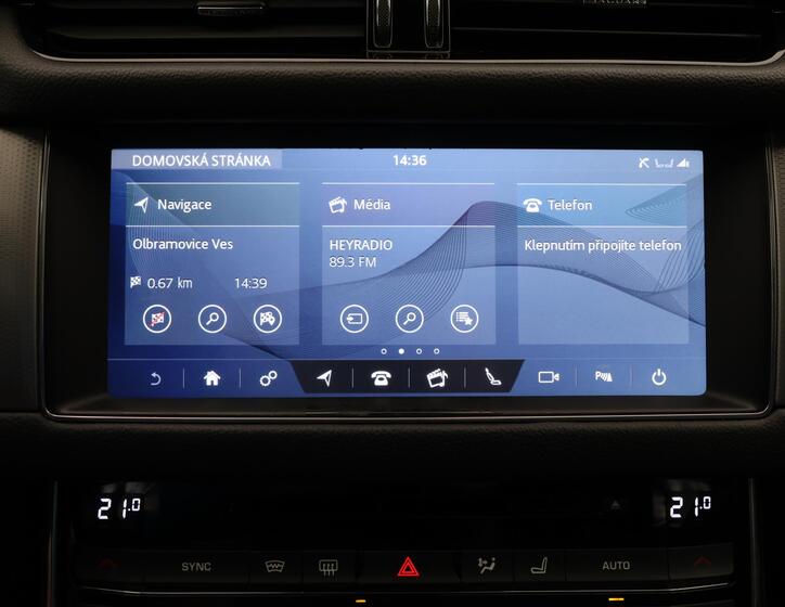 Jaguar XF 28