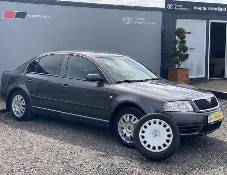 Škoda Superb 1