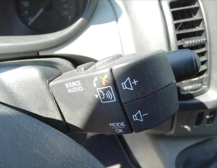Renault Trafic 23