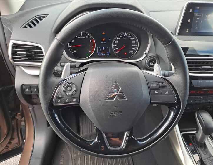 Mitsubishi Eclipse Cross 11