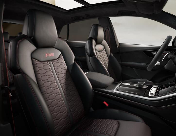 Audi RS Q8 6