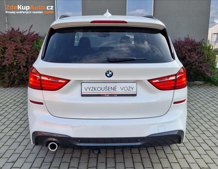 BMW Řada 2 9