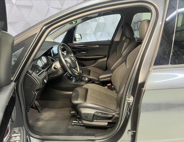 BMW Řada 2 11