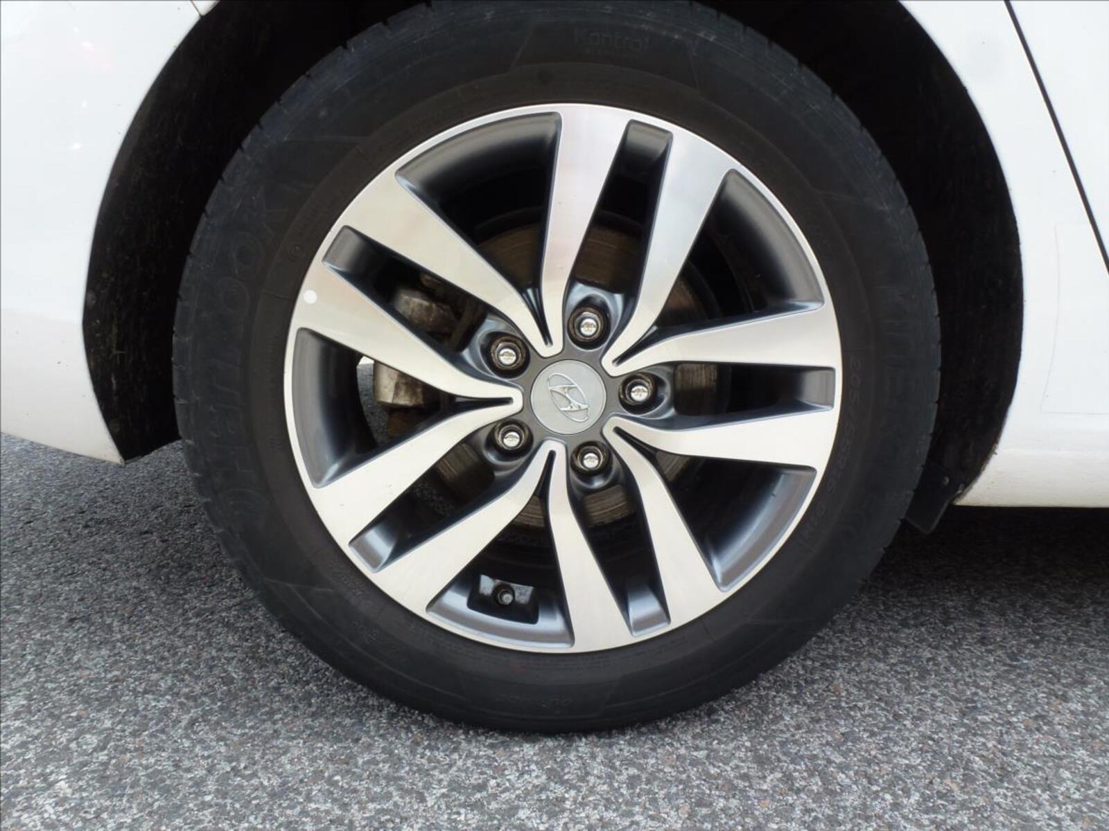 Hyundai i30 46