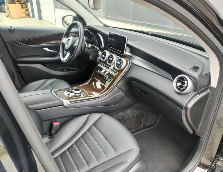 Mercedes-Benz GLC 7