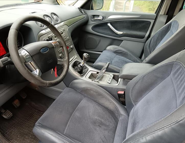 Ford S-MAX 18