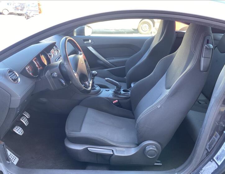Peugeot RCZ 10
