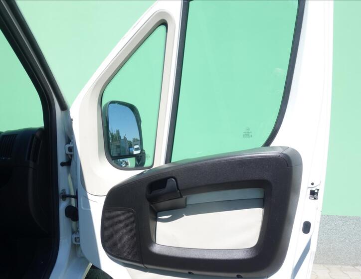 Peugeot Boxer 18