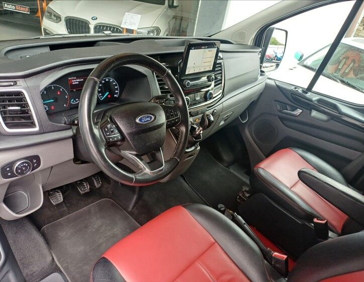 Ford Transit Custom 10