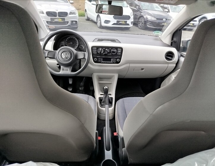 Volkswagen up! 16