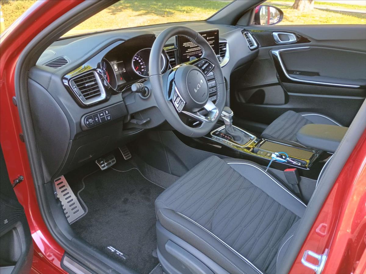 KIA ProCeed