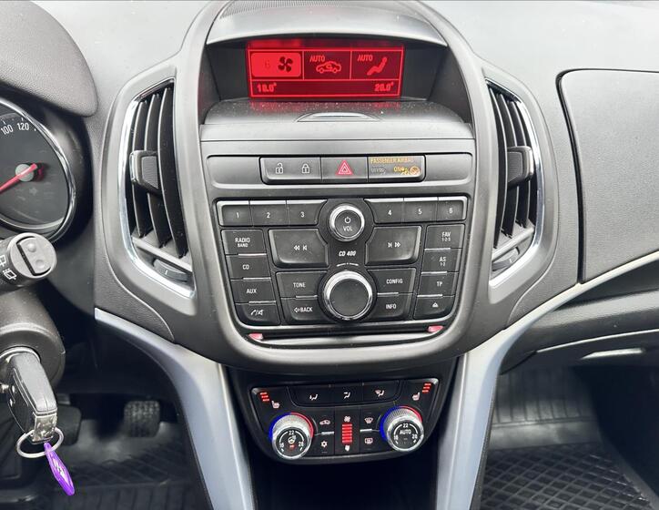 Opel Zafira 17