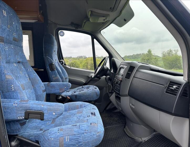 Mercedes-Benz Sprinter 29