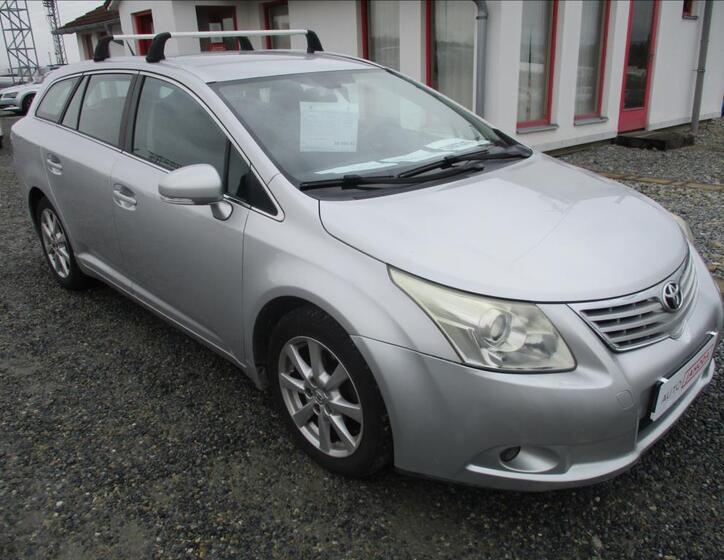 Toyota Avensis 1