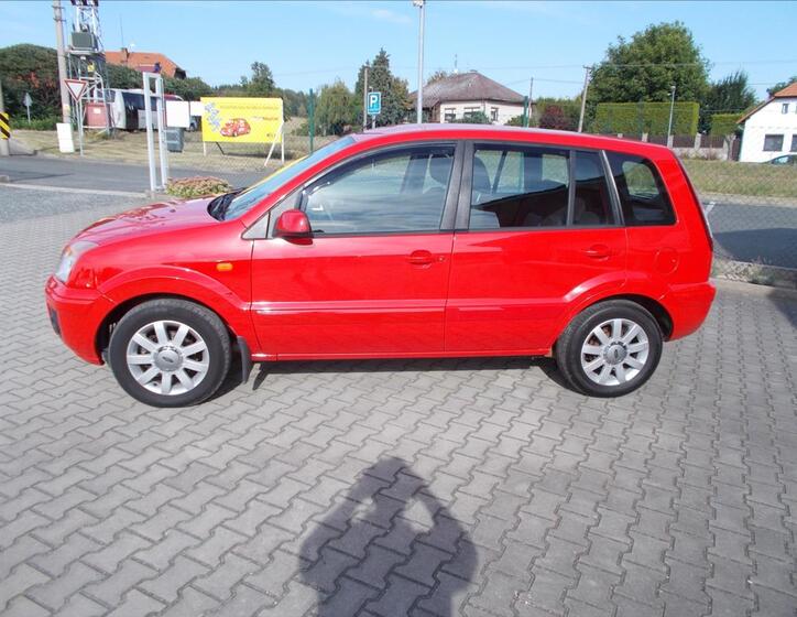 Ford Fusion 5