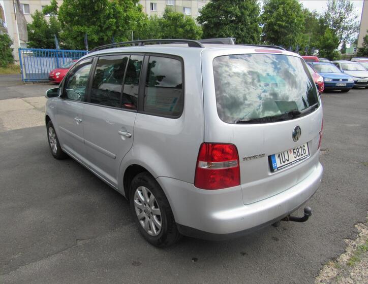Volkswagen Touran 4