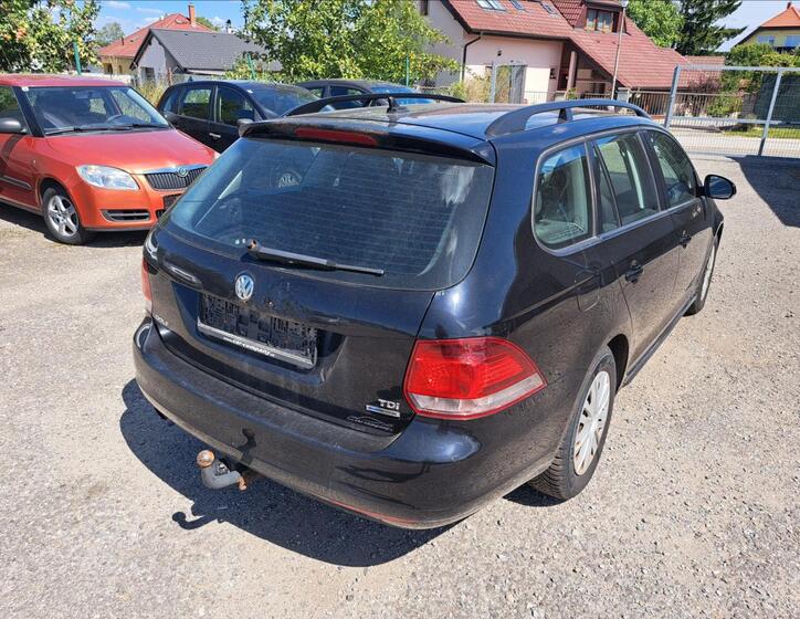 Volkswagen Golf 11