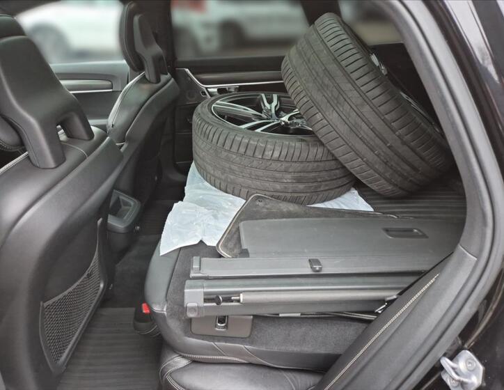 Volvo V90 11