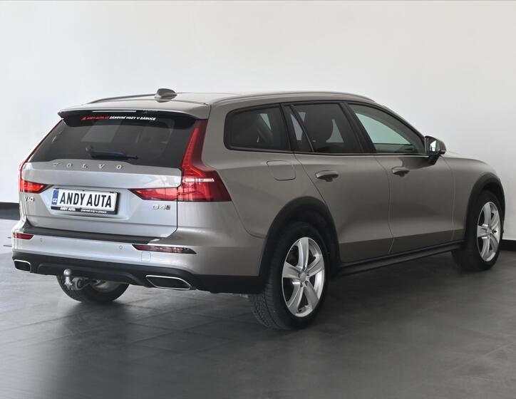 Volvo V60 3