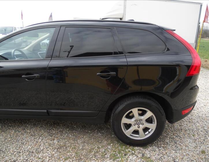 Volvo XC60 9