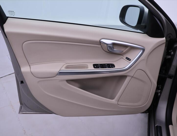 Volvo S60 11