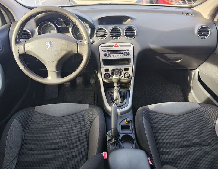 Peugeot 308 13