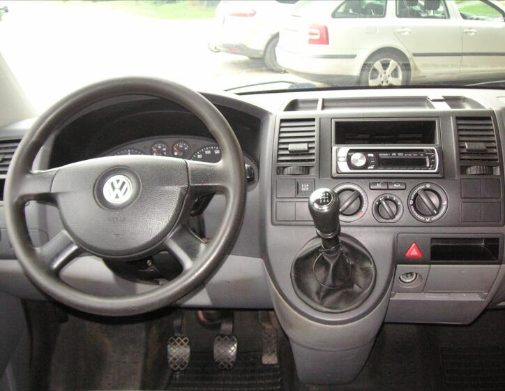 Volkswagen Transporter 12
