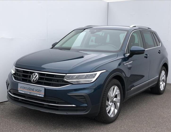 Volkswagen Tiguan 1