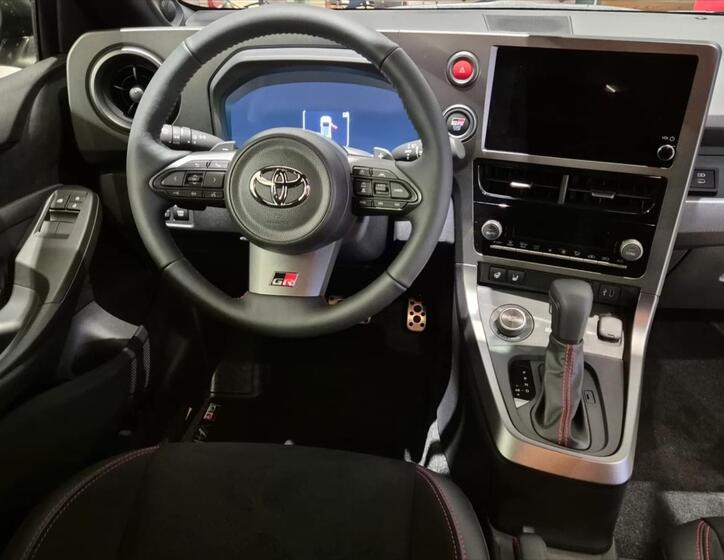 Toyota Yaris 7