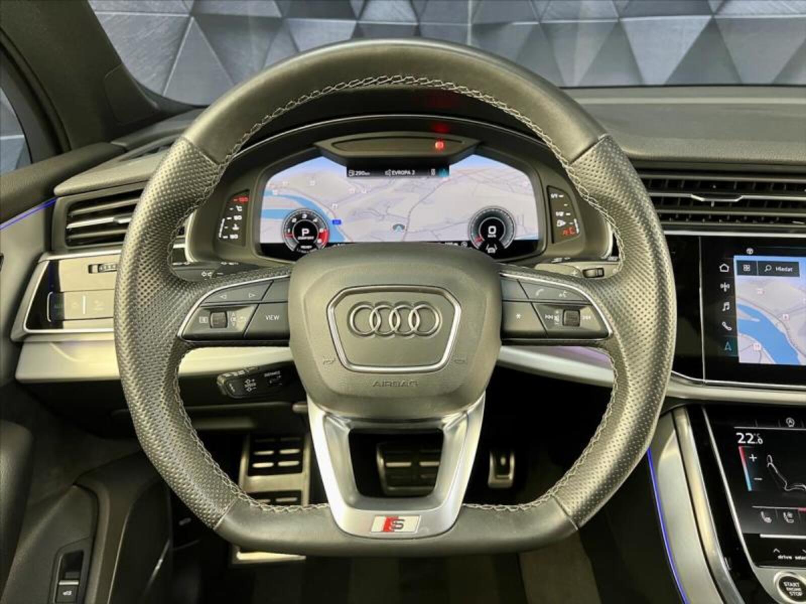 Audi Q7 13