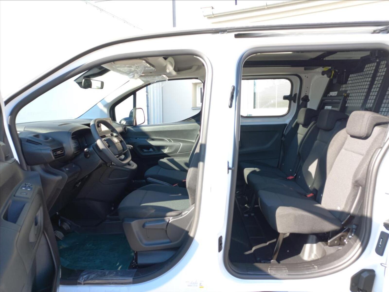 Toyota ProAce City 11