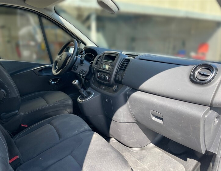 Renault Trafic 9