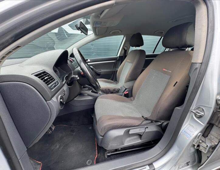 Volkswagen Golf 13