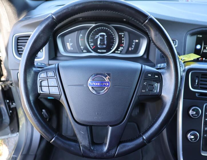 Volvo V60 19
