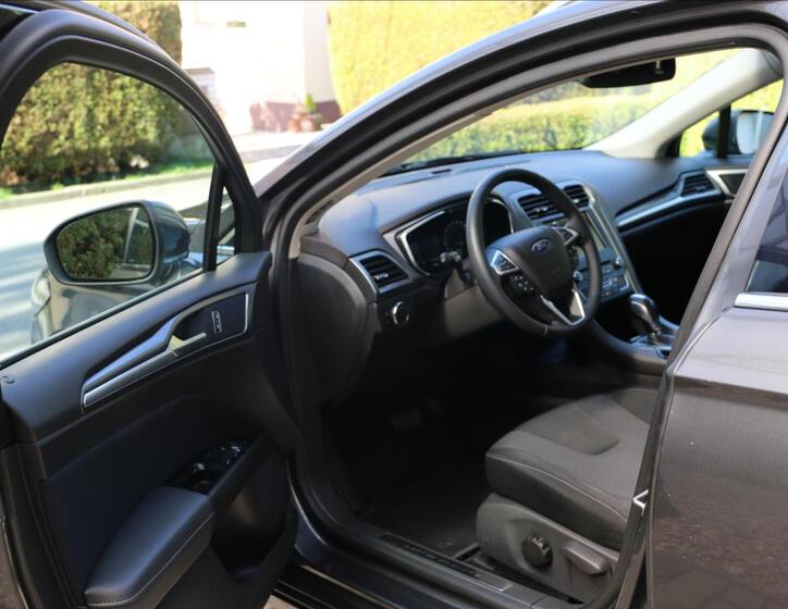 Ford Mondeo 17
