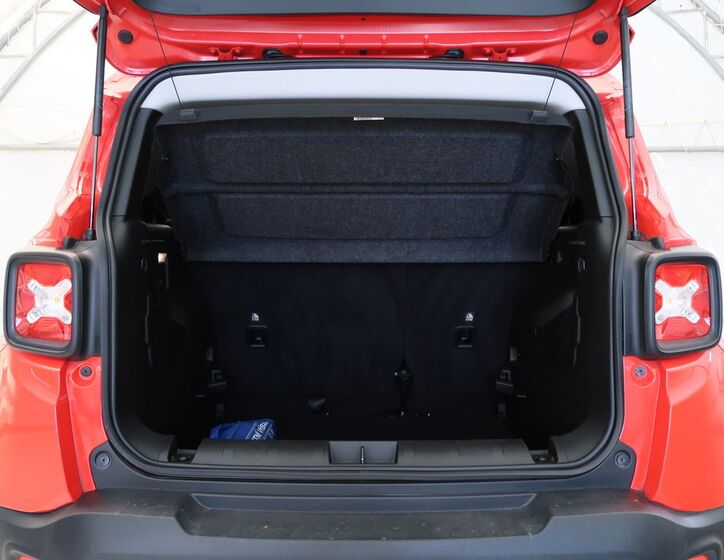 Jeep Renegade 11